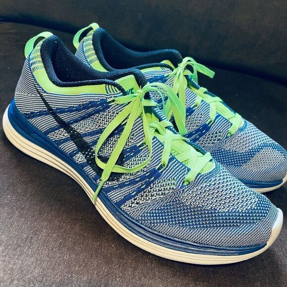 Mint condition NIKE Flyknit Lunar 1 Blue Green Mens 9 US 42.4 EUR Running Shoes - Picture 1 of 16